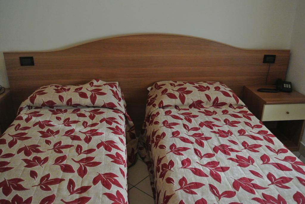 Arlecchino Hotel Castel San Pietro Terme Luaran gambar
